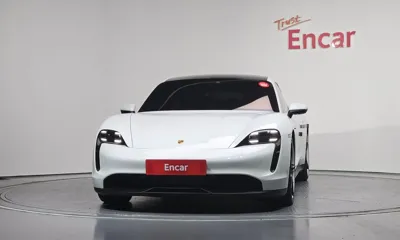 Porsche Taycan 2022, 32786 км, за 64526.72 USD
