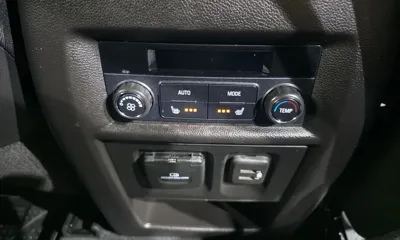 ChevroletGMDaewoo Traverse 2022, 66894 км, за 18631.93 USD - фото 19