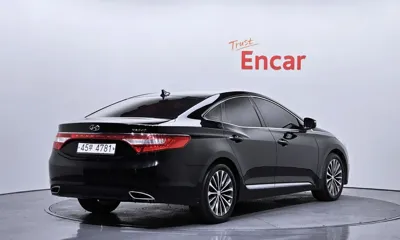 Hyundai Grandeur 2014, 124529 км, за 4889.33 USD