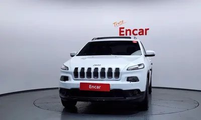 Jeep Cherokee 2018, 100321 км, за 6276.84 USD