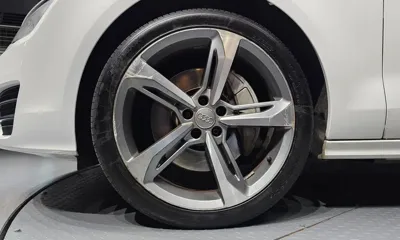 Audi A7 2013, 88618 км, за 6880.79 USD