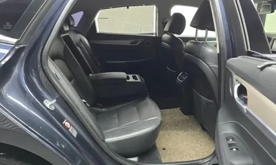 Hyundai Grandeur 2018, 115188 км, за 9977.68 USD - фото 12