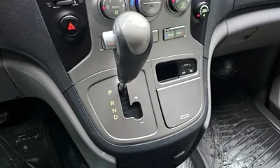 Hyundai Starex 2015, 104944 км, за 5949.24 USD - фото 9