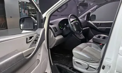 Hyundai Starex 2015, 104944 км, за 5949.24 USD - фото 11