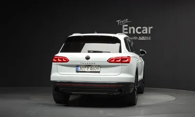 Volkswagen Touareg 2022, 92030 км, за 27522.32 USD