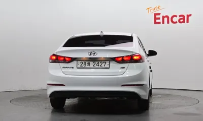 Hyundai Avante 2016, 89409 км, за 5980.63 USD