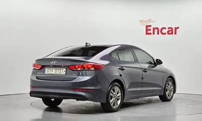 Hyundai Avante 2017, 118717 км, за 5399.43 USD