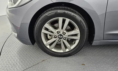 Hyundai Avante 2017, 118717 км, за 5399.43 USD