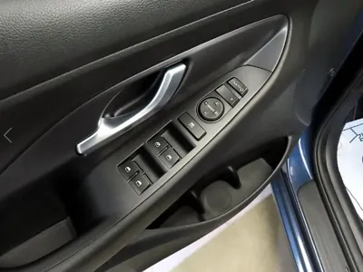Hyundai i30 2018, 191337 км, за 5288.21 USD - фото 17