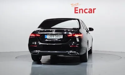 Mercedes-Benz E-Class 2022, 42372 км, за 20179.71 USD