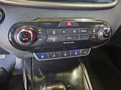 Kia Sorento 2015, 132466 км, за 8440.62 USD - фото 14