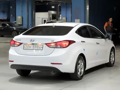 Hyundai Avante 2015, 144140 км, за 2756.99 USD