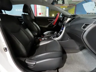 Hyundai Avante 2015, 144140 км, за 2756.99 USD - фото 11