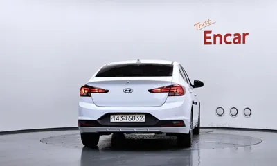 Hyundai Avante 2019, 123563 км, за 5973.48 USD