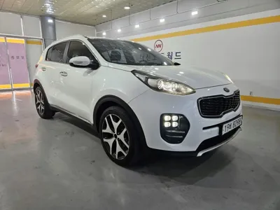 Kia Sportage 2016, 196736 км, за 5842.2 USD