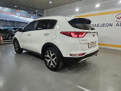 Kia Sportage 2016, 196736 км, за 5842.2 USD