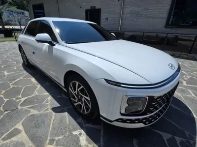 Hyundai Grandeur 2024, 26100 км, за 14546.41 USD