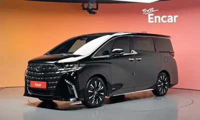 Toyota Alphard · 2024 год