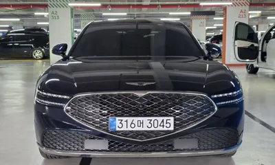 Genesis G90 · 2023 год