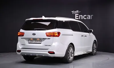 Kia Canival 2019, 120259 км, за 9767.53 USD