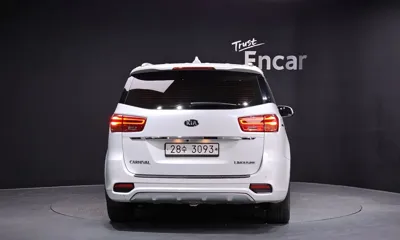 Kia Canival 2019, 120259 км, за 9767.53 USD