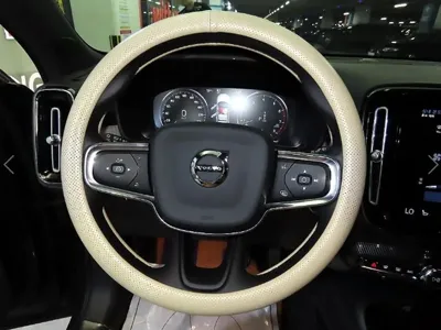 Volvo XC40 2021, 61631 км, за 19036.37 USD - фото 8