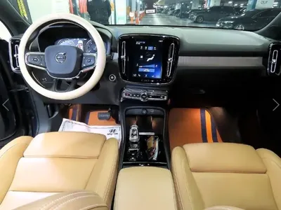 Volvo XC40 2021, 61631 км, за 19036.37 USD - фото 10