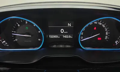 Peugeot 2008 2015, 122503 км, за 2576.81 USD - фото 8