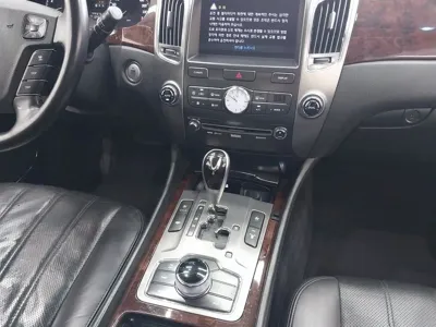 Hyundai Equus 2011, 124638 км, за 3957.71 USD - фото 11