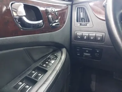 Hyundai Equus 2011, 124638 км, за 3957.71 USD - фото 18