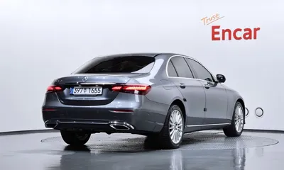 Mercedes-Benz E-Class 2023, 61296 км, за 24281.21 USD