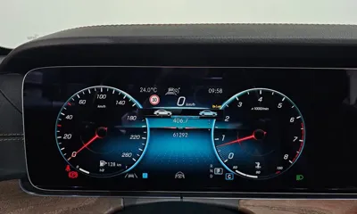 Mercedes-Benz E-Class 2023, 61296 км, за 24097.73 USD - фото 8