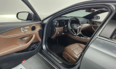 Mercedes-Benz E-Class 2023, 61296 км, за 24097.73 USD - фото 10