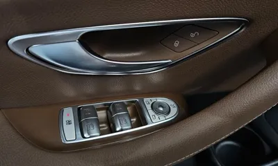 Mercedes-Benz E-Class 2023, 61296 км, за 24097.73 USD - фото 29