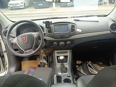 Roewe 350 2015, 80399 км, за 1648 USD - фото 10