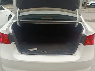 Roewe 350 2015, 80399 км, за 1648 USD - фото 19