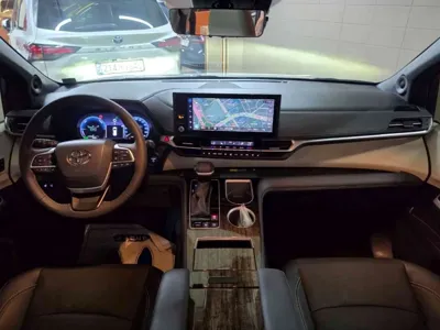 Toyota Sienna 2025, 6105 км, за 43258.5 USD - фото 7