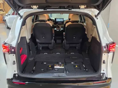Toyota Sienna 2025, 6105 км, за 43258.5 USD - фото 18