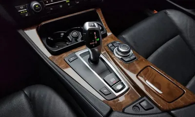 BMW 5-Series 2010, 105812 км, за 5231.78 USD - фото 9