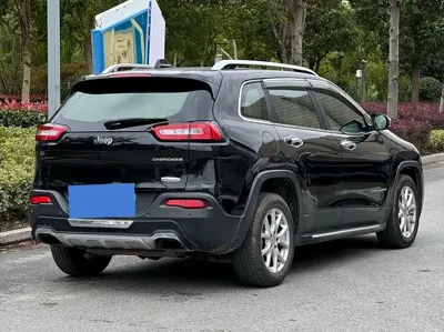 Jeep Cherokee 2017, 72000 км, за 4199.26 USD