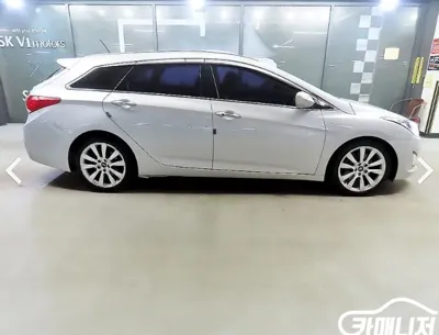 Hyundai i40 2014, 231213 км, за 3282.03 USD