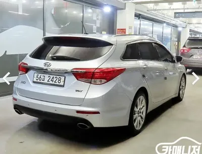 Hyundai i40 2014, 231213 км, за 3282.03 USD