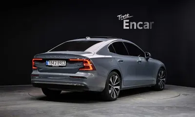 Volvo S60 2023, 18023 км, за 23178.06 USD