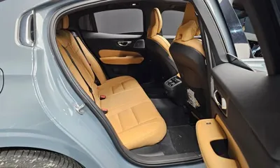 Volvo S60 2023, 18023 км, за 23178.06 USD - фото 12