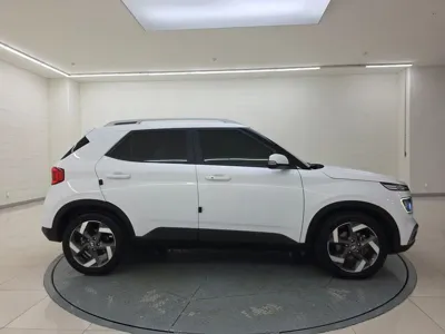 Hyundai Venue 2021, 45200 км, за 11265.22 USD