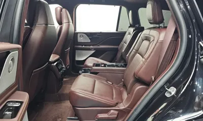 Lincoln Aviator 2022, 58590 км, за 27296.36 USD - фото 12