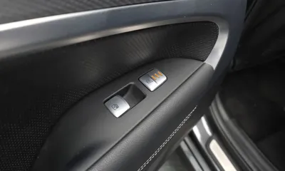 Genesis G70 2021, 63409 км, за 19889.72 USD - фото 33
