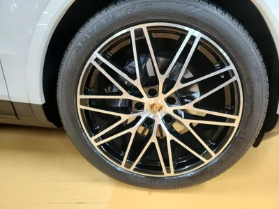 Porsche Cayenne 2024, 40000 км, за 87759.18 USD