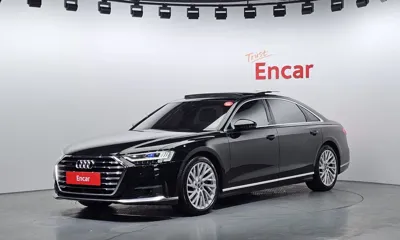 Audi A8 · 2021 год
