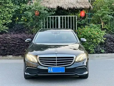 Mercedes-Benz E-Class 2020, 87000 км, за 29281.36 USD